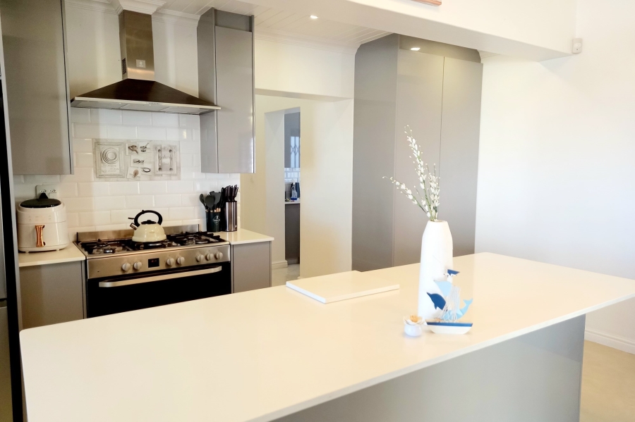 4 Bedroom Property for Sale in Jacobsbaai Western Cape